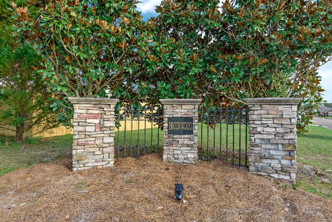 Photo - 137 Greyfox Trail