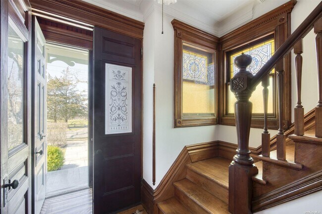 Photo - 1855 Village Ln