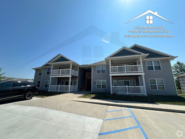 Building Photo - 2620 N Bluff St Unit Apartment 100