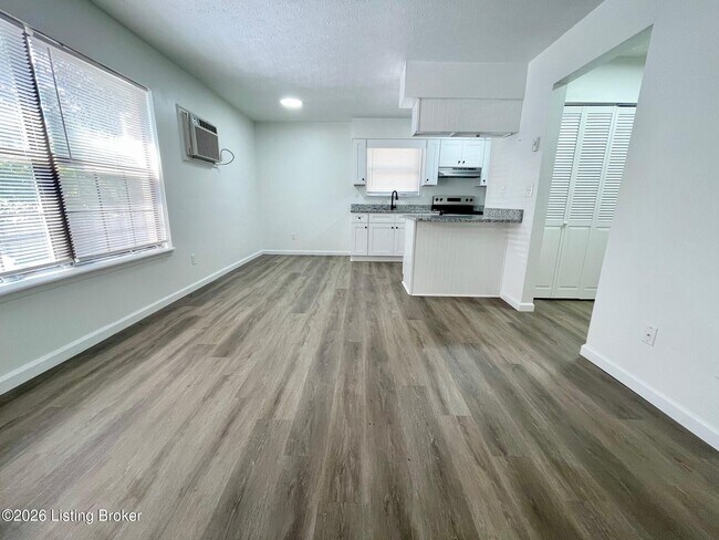 129 E Wellington Ave Unit 4