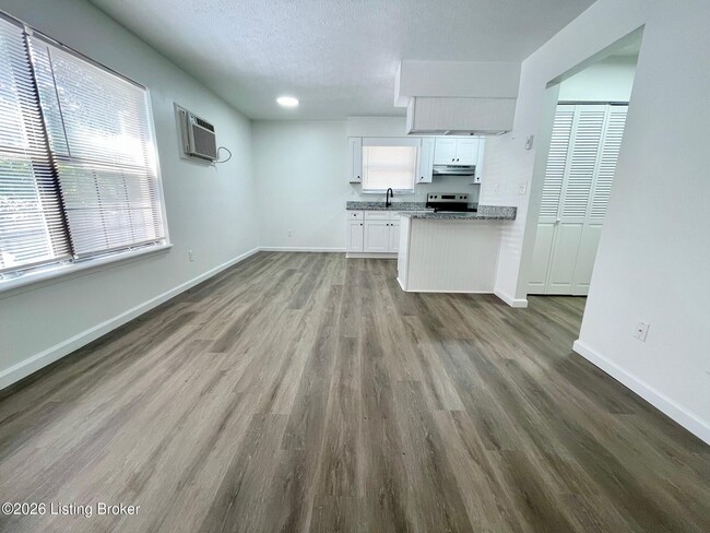 Photo - 129 E Wellington Ave Unidad 4