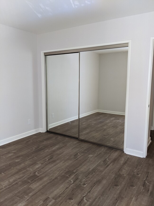 Summit Apartments