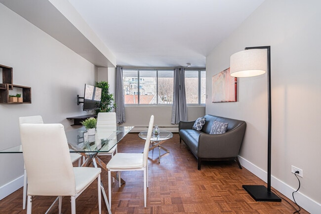 Building Photo - 3712 Peel St