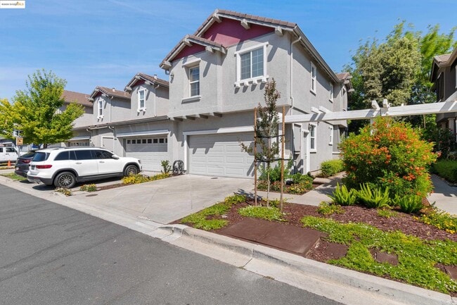 Photo - 271 Washington Dr