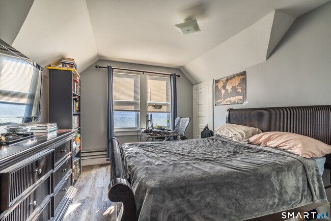 Photo - 795 Brewster St Unidad 3rd floor