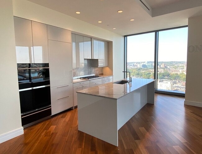 Photo - 1 Dalton St Unit 2801