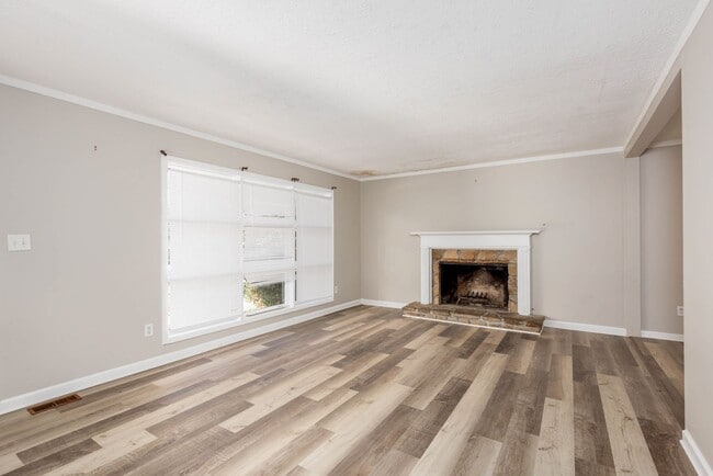 Photo - 1169 Dogwood Ln