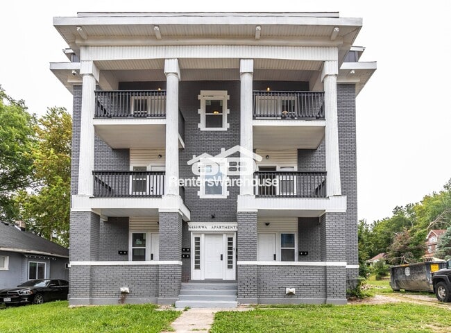 Building Photo - 2305 E 37th St Rental