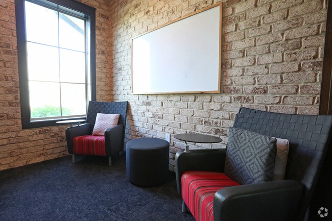 Clubhouse - Brexx at Louisville