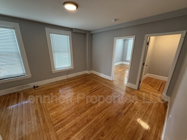 Photo - 146 Walnut St Unit 2