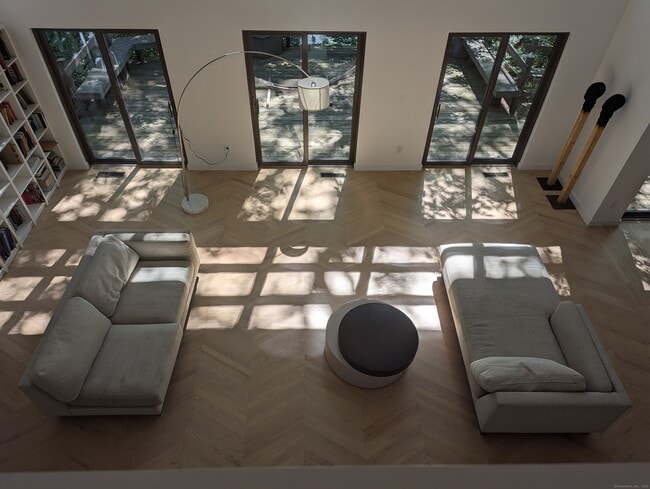 Photo - 3 Laurelwood Dr