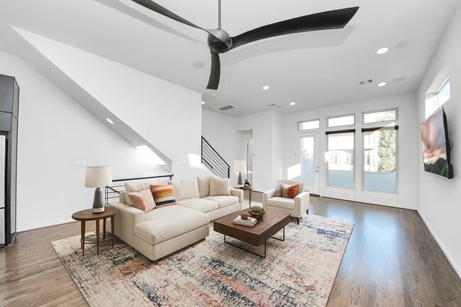 Photo - 1315 Nagle St