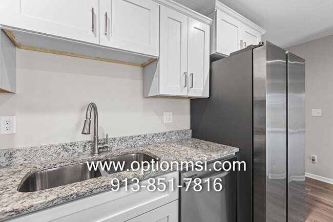 Fresh 3 Bedroom, 2 Bathroom Half Duplex