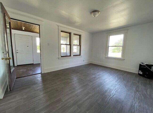 Photo - 420 Haney Ave