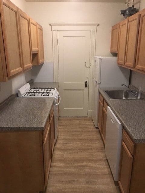 Photo - 235 Park Dr Unidad 11