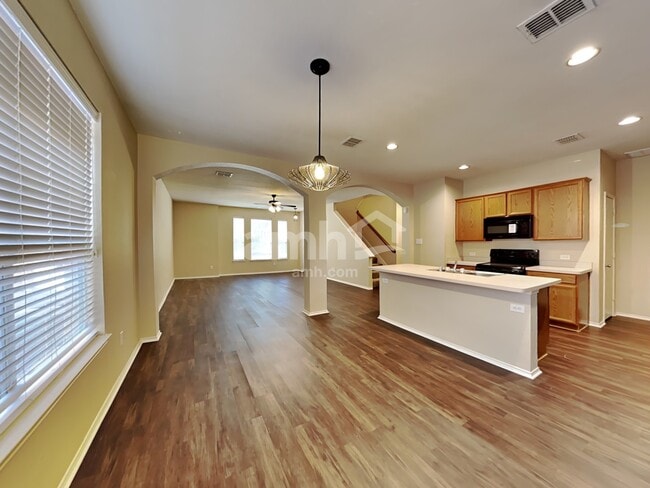 912 Jamie Dr