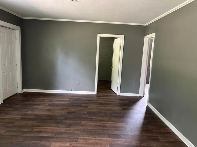 Photo - 3 Bedroom 1 Bath House Available For Rent