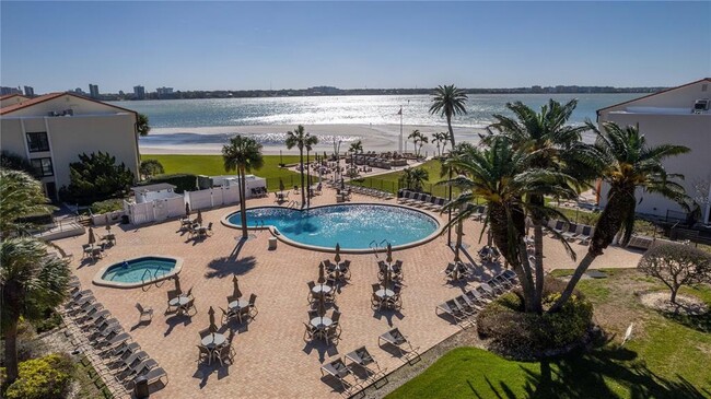 Building Photo - 830 S Gulfview Blvd Unit 501 Rental