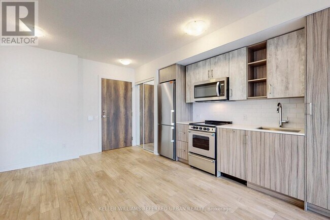 Photo - 251 Manitoba St Unité 711