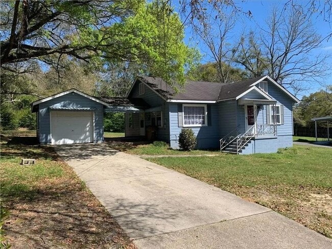 3 Bedroom 1 Bathroom House in Mobile - 3 Bedroom 1 Bathroom House in Mobile