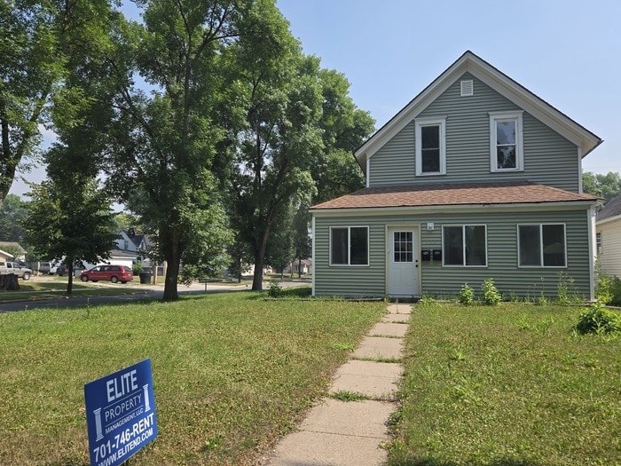732 N 5th St