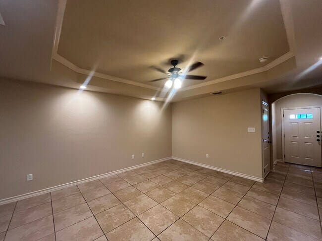 Photo - 6531 Marcel Wy