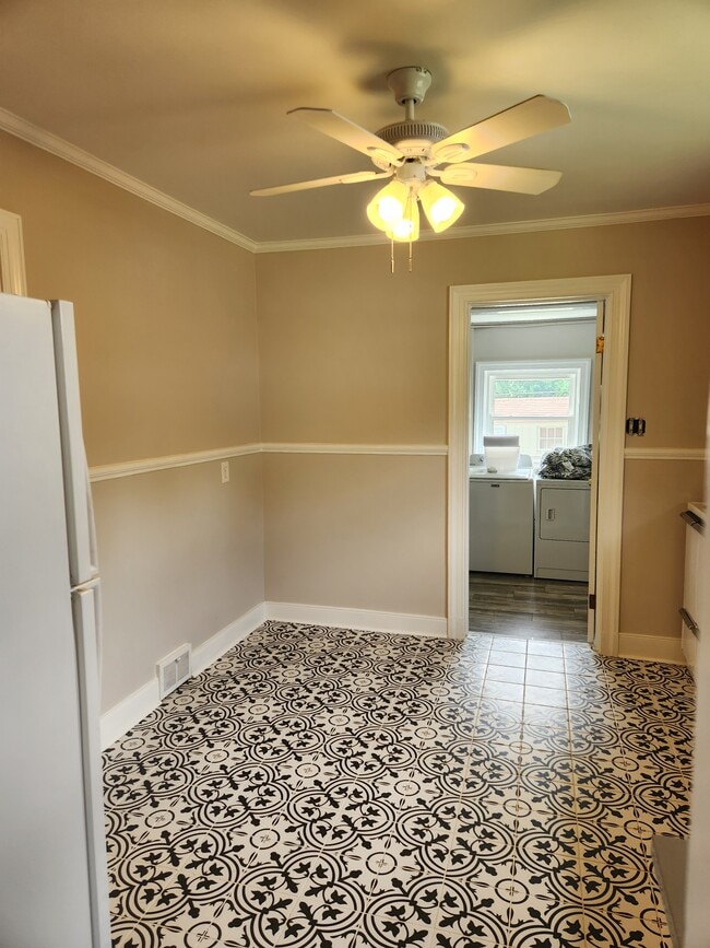 Photo - 7518 Landsworth Ave