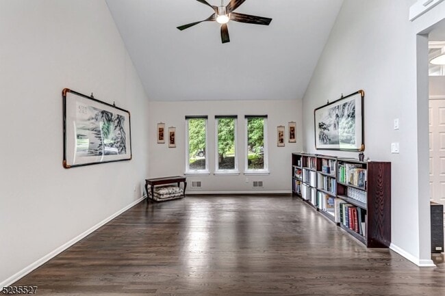 Photo - 33 Highmount Ave