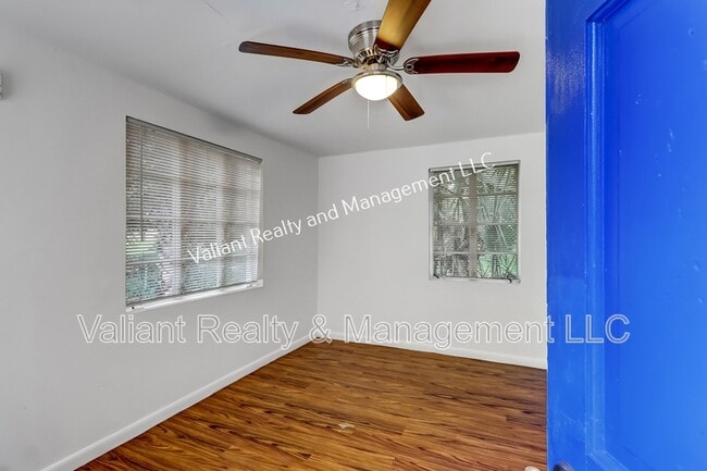 Photo - 246 Jasmine St