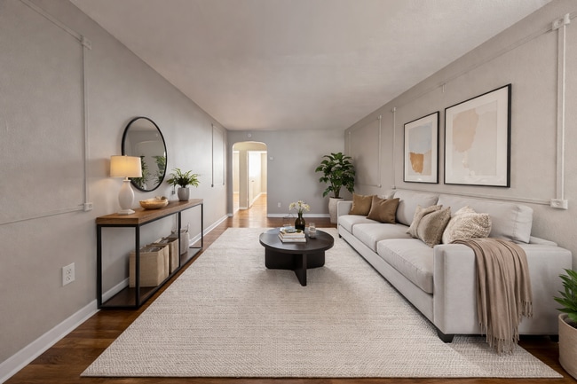 Building Photo - 6840 Marshall Rd Unit 1F