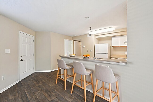 Palm Cove Apartments