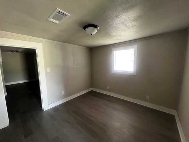 Photo - 1337 W Procter St