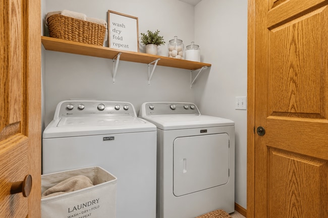 Woodland Creek Townhomes - Saginaw, MI