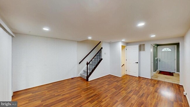 Photo - 8551 Braxted Ln