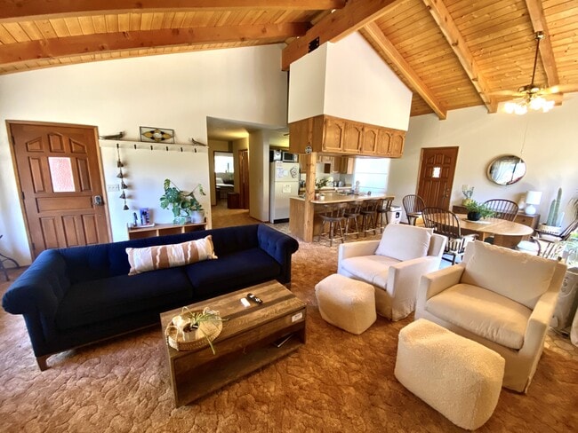 Photo - 2105 Woodland Dr