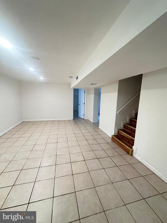 Photo - 9326 Wellington St