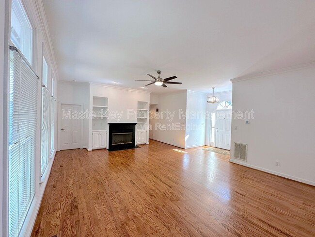 Photo - 105 Wagon Trail Dr