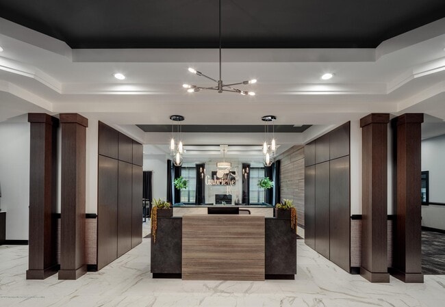 Photo - 421 Stallion Cir W