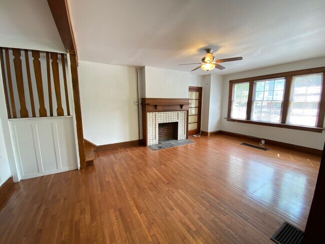 24-26 W Patterson Ave