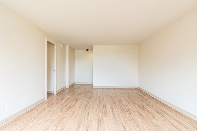 Photo - The Queensborough Apartments