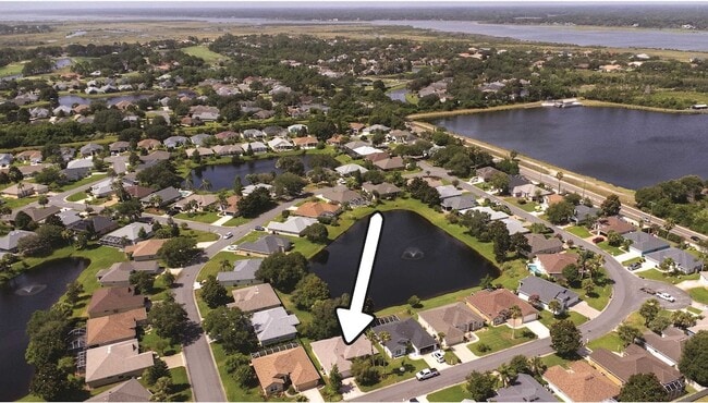 957 Windward Way