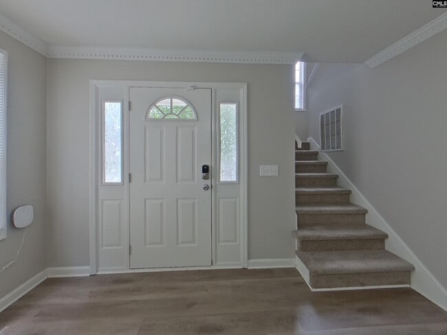 Photo - 337 Montclaire Ln