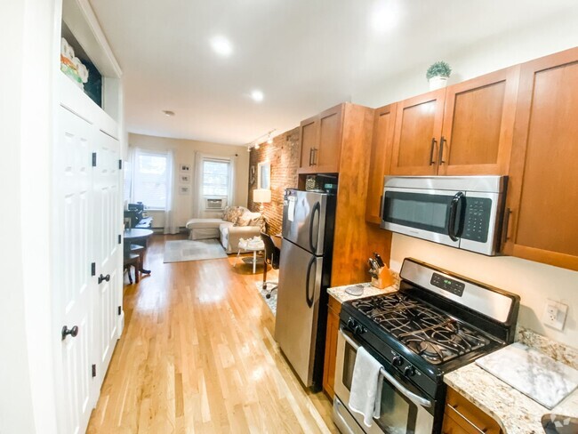 Building Photo - Avl NOW! Charming Beacon Hill 2BR near MGH... Rental