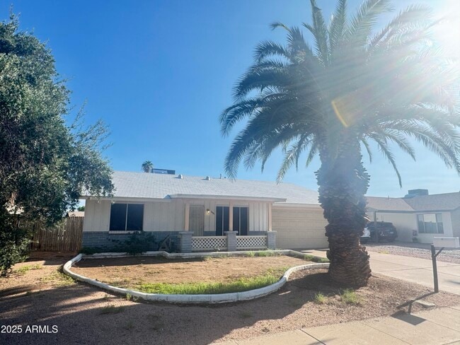 Photo - 3801 W Poinsettia Dr