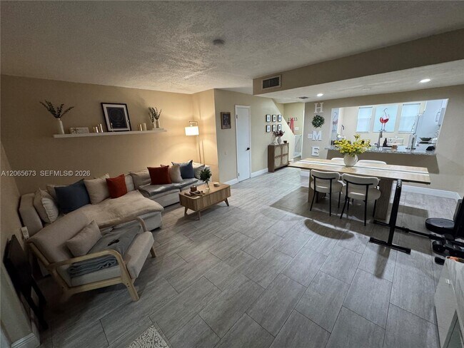 Photo - 5427 NW 169th St