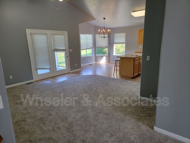 Photo - 1106 E 2625 N