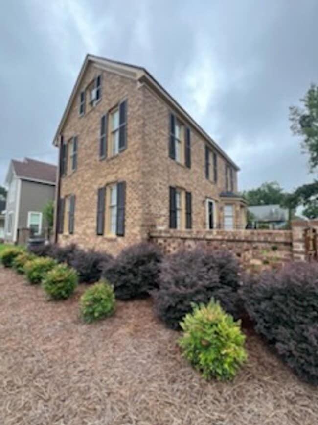 Building Photo - 417 N Ebenezer Rd Rental