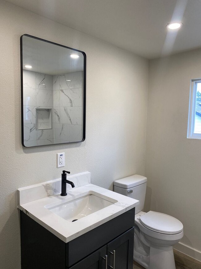 Photo - Modern Renovated 1-Bedroom Apartment – Just 10 Minutes from Downtown Unit 201