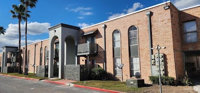 Building Photo - 2425 Barnard Rd Rental