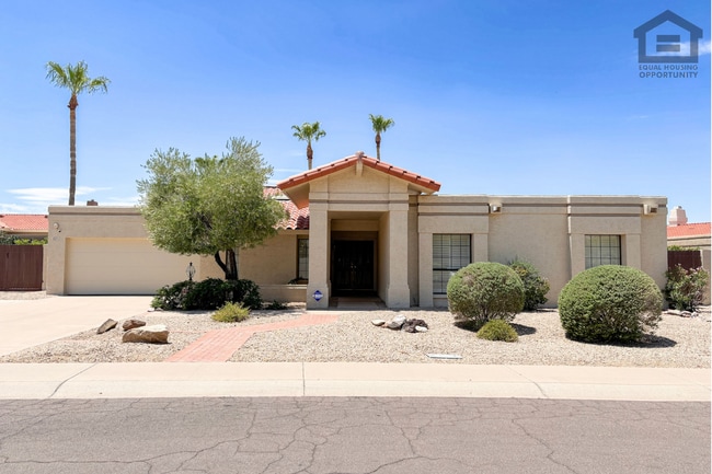 Building Photo - 3Bed/2Bath Furnished Home w/Stunning Backyard! Ready for Immediate Move-In! – NO HOA! POOL!